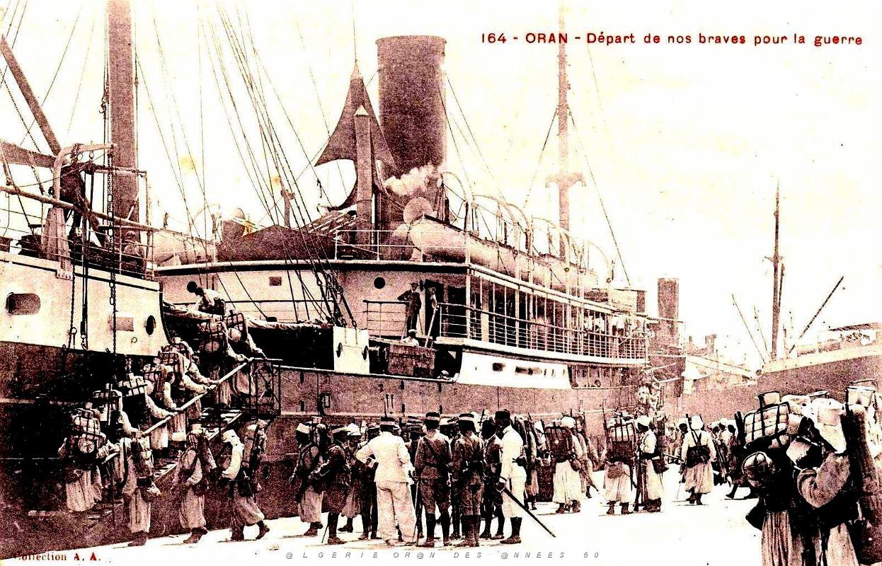 Oran - Depart de nos braves pour la guerre.jpg